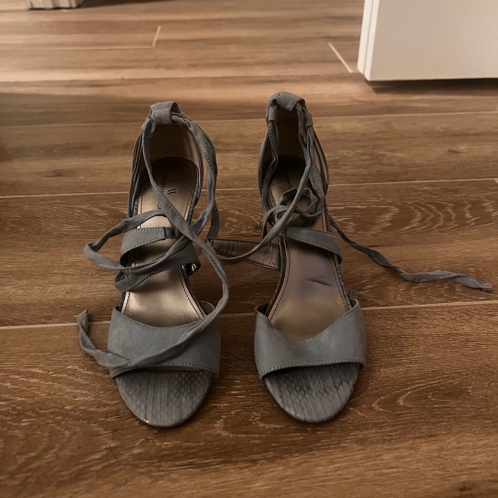 Blue tie around heels 🦋💙